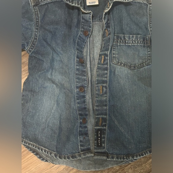Jean boys button up shirt. Size 2 toddler. 😊Adorable. - Picture 3 of 6